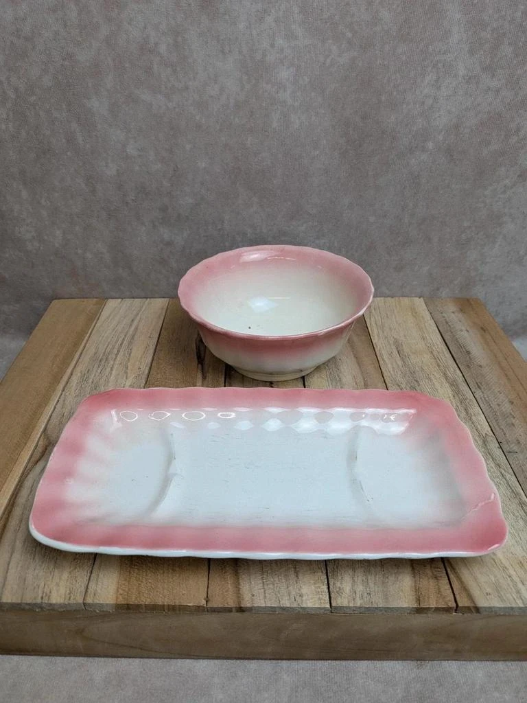 Ancien ensemble de toilette en terre de fer Longchamp rose